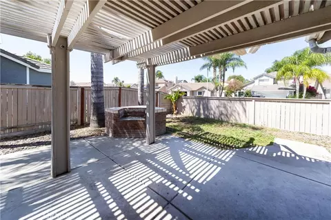 Exterior - 28775 Bridge Water Ln, Menifee, CA 92584 photo 3 of 13