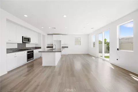 Living - 30383 Freeman, Menifee, CA 92584 photo 5 of 6
