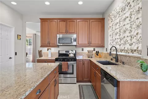 Kitchen - 44801 Shale, Temecula, CA 92592 photo 3 of 7