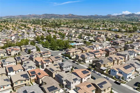 View/Area - 24237 Hazelnut Ave, Murrieta, CA 92562 photo 3 of 10