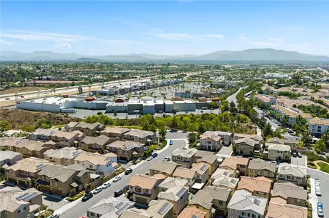 View/Area - 24237 Hazelnut Ave, Murrieta, CA 92562 photo 9 of 10