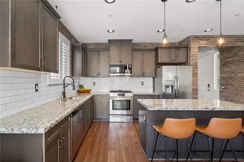 Kitchen - 24237 Hazelnut Ave, Murrieta, CA 92562 photo 2 of 2