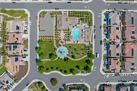 View/Area - 24237 Hazelnut Ave, Murrieta, CA 92562 photo 8 of 10
