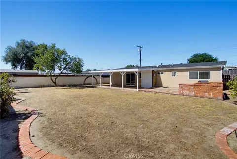 Exterior - 2816 Louise St, Oceanside, CA 92056 photo 6 of 9