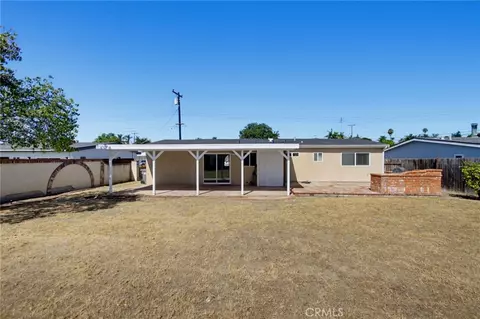 Exterior - 2816 Louise St, Oceanside, CA 92056 photo 7 of 9