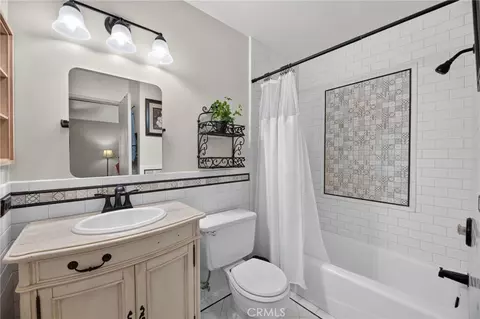 Bath - 30701 Del Rey, Temecula, CA 92591 photo 3 of 4