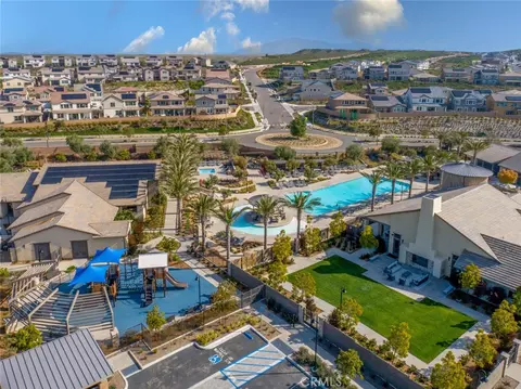 View/Area - 32672 Brunello Way, Temecula, CA 92591 photo 6 of 13