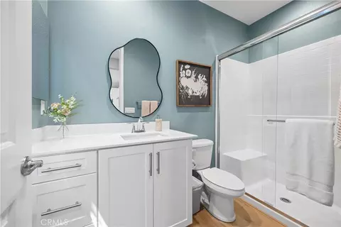 Bath - 32672 Brunello Way, Temecula, CA 92591 photo 1 of 2