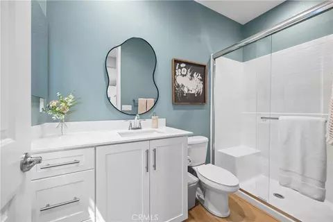 Bath - 32672 Brunello Way, Temecula, CA 92591 photo 1 of 2