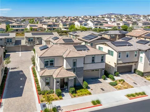 View/Area - 32672 Brunello Way, Temecula, CA 92591 photo 1 of 13