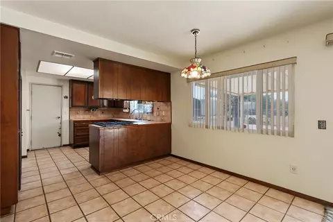 Kitchen - 1631 Hackney, Hemet, CA 92543 photo 1 of 3