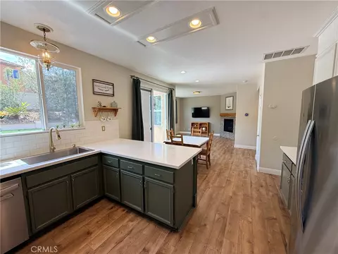 Kitchen - 33193 Romance, Temecula, CA 92592 photo 3 of 6