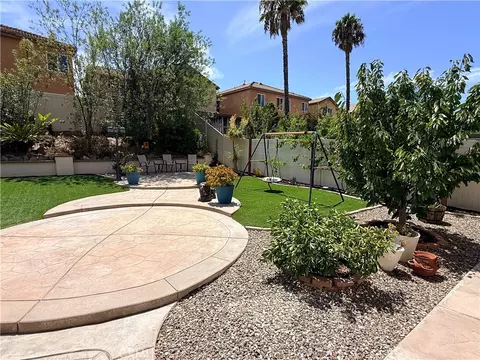 Exterior - 33193 Romance, Temecula, CA 92592 photo 5 of 9