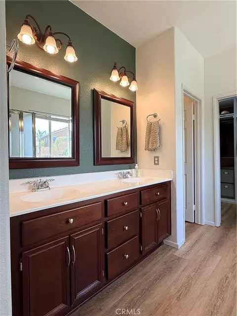 Bath - 33193 Romance, Temecula, CA 92592 photo 2 of 3