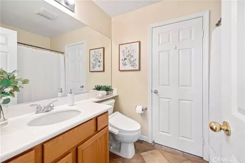 Bath - 39879 Camden Ct, Temecula, CA 92591 photo 2 of 4