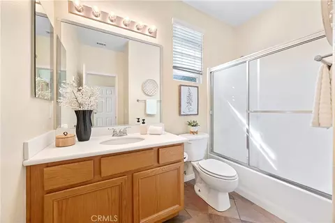 Bath - 39879 Camden Ct, Temecula, CA 92591 photo 1 of 4
