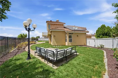 Exterior - 32063 Corte Bonilio, Temecula, CA 92592 photo 2 of 8