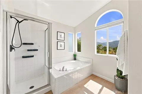 Bath - 32063 Corte Bonilio, Temecula, CA 92592 photo 4 of 4