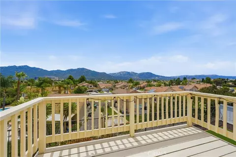 Exterior - 32063 Corte Bonilio, Temecula, CA 92592 photo 7 of 8