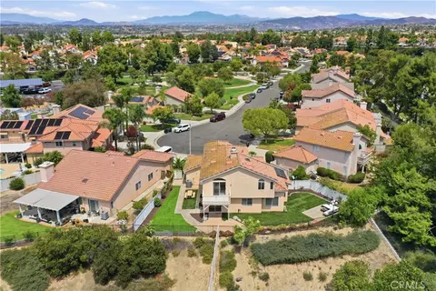 View/Area - 32063 Corte Bonilio, Temecula, CA 92592 photo 6 of 12
