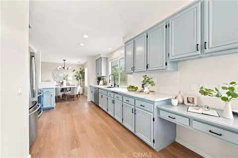 Kitchen - 32063 Corte Bonilio, Temecula, CA 92592 photo 3 of 4