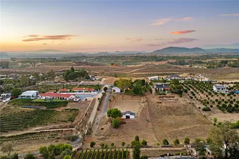 View/Area - 33747 Madera De Playa, Temecula, CA 92592 photo 11 of 12