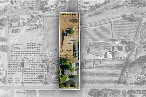 View/Area - 33747 Madera De Playa, Temecula, CA 92592 photo 4 of 12