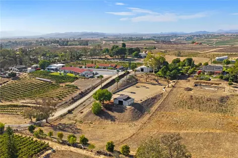 View/Area - 33747 Madera De Playa, Temecula, CA 92592 photo 8 of 12