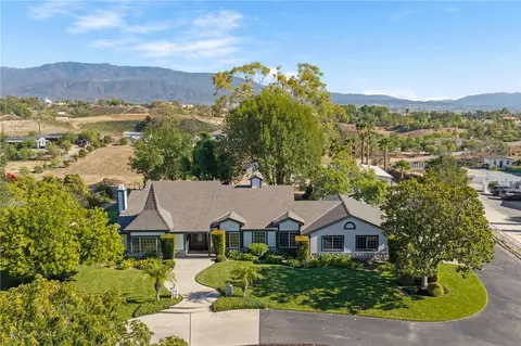 View/Area - 33747 Madera De Playa, Temecula, CA 92592 photo 9 of 12