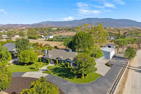 View/Area - 33747 Madera De Playa, Temecula, CA 92592 photo 2 of 12