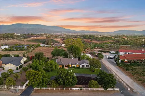 View/Area - 33747 Madera De Playa, Temecula, CA 92592 photo 10 of 12