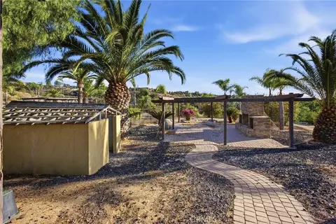 Exterior - 38311 Chaparral Dr, Temecula, CA 92592 photo 11 of 17