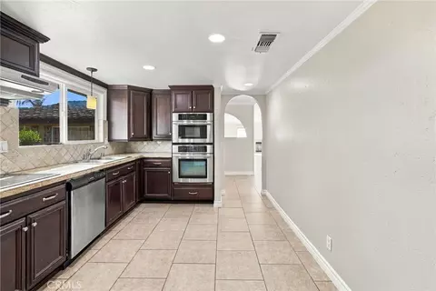 Entry Way - 38311 Chaparral Dr, Temecula, CA 92592 photo 2 of 3