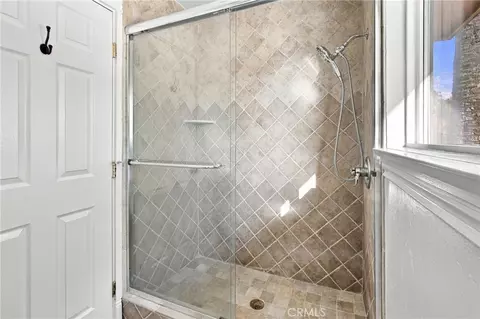 Bath - 38311 Chaparral Dr, Temecula, CA 92592 photo 1 of 3