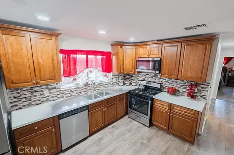Kitchen - 3017 Lake View Dr, Perris, CA 92571 photo 1 of 3