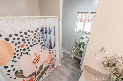 Bath - 3017 Lake View Dr, Perris, CA 92571 photo 1 of 4