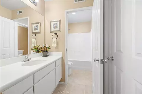 Bath - 30975 Brassie Ln, Temecula, CA 92591 photo 3 of 4