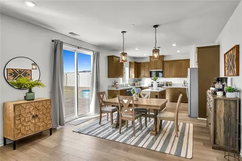 873 Ancona Ln, Lake Elsinore, CA 92530