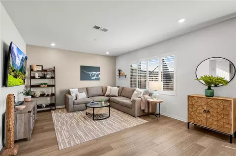 873 Ancona Ln, Lake Elsinore, CA 92530