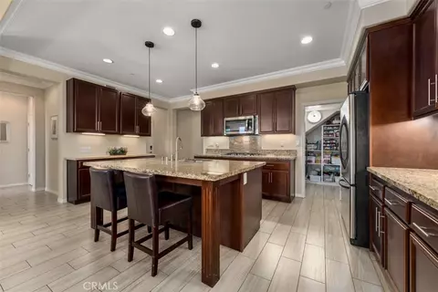 Kitchen - 34338 Champoux Ct, Temecula, CA 92592 photo 6 of 7