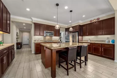 Kitchen - 34338 Champoux Ct, Temecula, CA 92592 photo 5 of 7