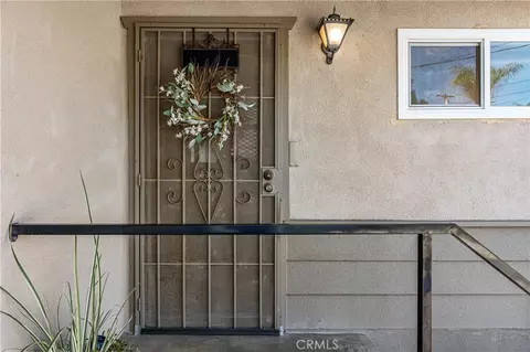 Entry Way - 127 Brandenburg Ln, Fallbrook, CA 92028 photo 1 of 2