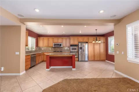 Kitchen - 46223 Drymen Ave, Temecula, CA 92592 photo 1 of 2