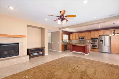 Living - 46223 Drymen Ave, Temecula, CA 92592 photo 5 of 10