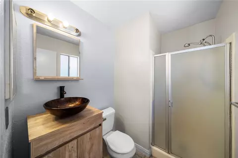 Bath - 1333 Hunter, Redlands, CA 92374 photo 1 of 2