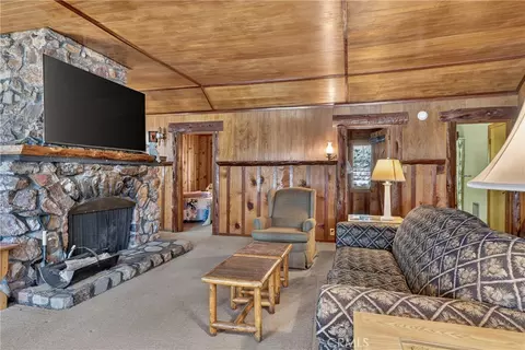 Living - 39112 Waterview, Big Bear Lake, CA 92315 photo 2 of 5