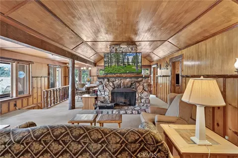 Living - 39112 Waterview, Big Bear Lake, CA 92315 photo 3 of 5