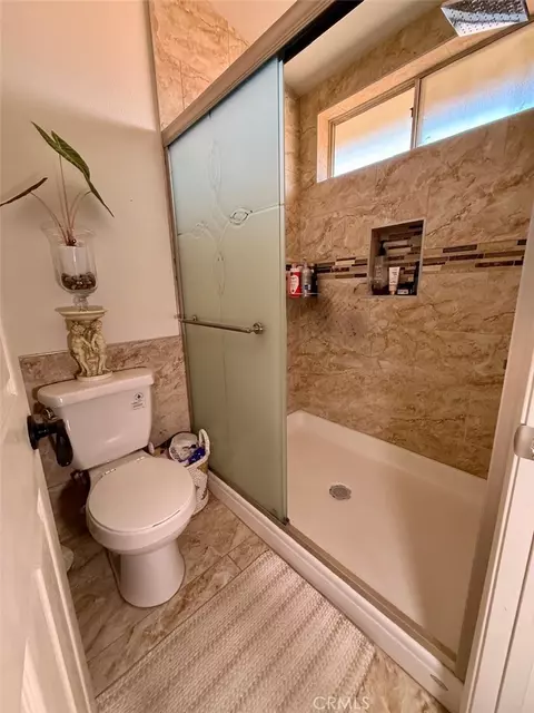 Bath - 1705 Edgefield, Perris, CA 92571 photo 5 of 5