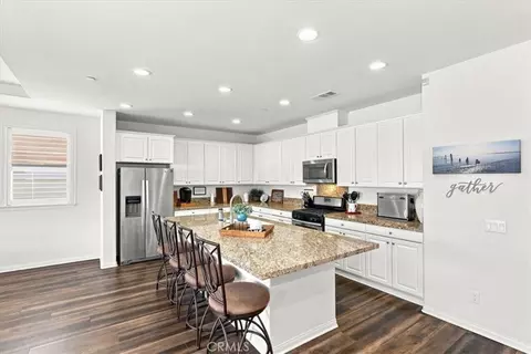 Kitchen - 33563 Sunbonnet Ct, Wildomar, CA 92595 photo 1 of 5