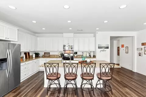 Kitchen - 33563 Sunbonnet Ct, Wildomar, CA 92595 photo 4 of 5